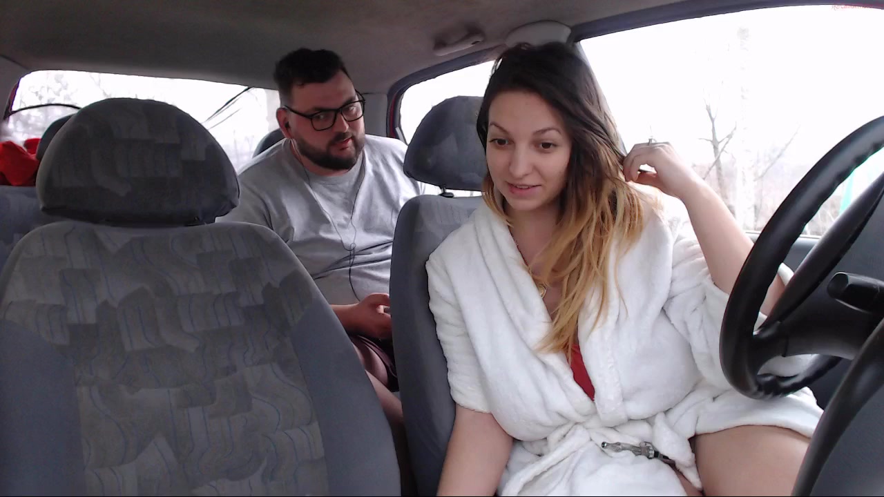 michelleandmarco parking glass toy inside her pussy.