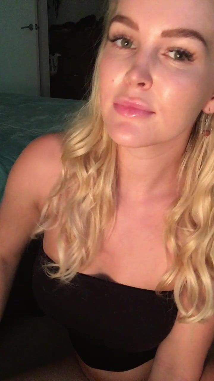 elle knox Charming small shows underwear - recTUBE